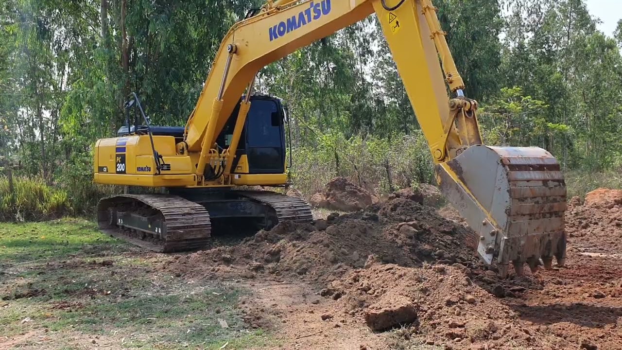 komatsu pc200ceตักหินแม่รังใส่สิบล้อ ทีมงาน sc ของเสี่ยปรีชา
