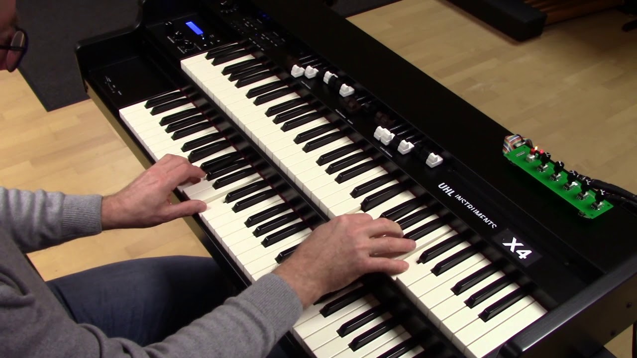Uhl Instruments X4 V-2  Sound-Demo 