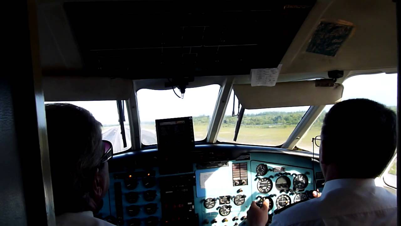 Takeoff from Cayo Largo - Cockpit View on Aerocaribbean Embraer 110 CU-T1540