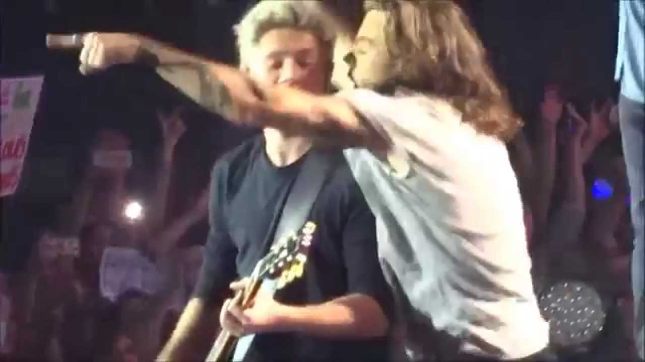 One Direction OTRA tour moments 29