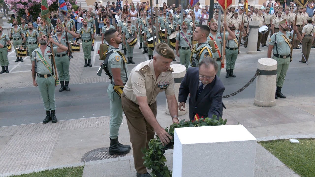 Arriado de La Legión por el Día de las Fuerzas Armadas