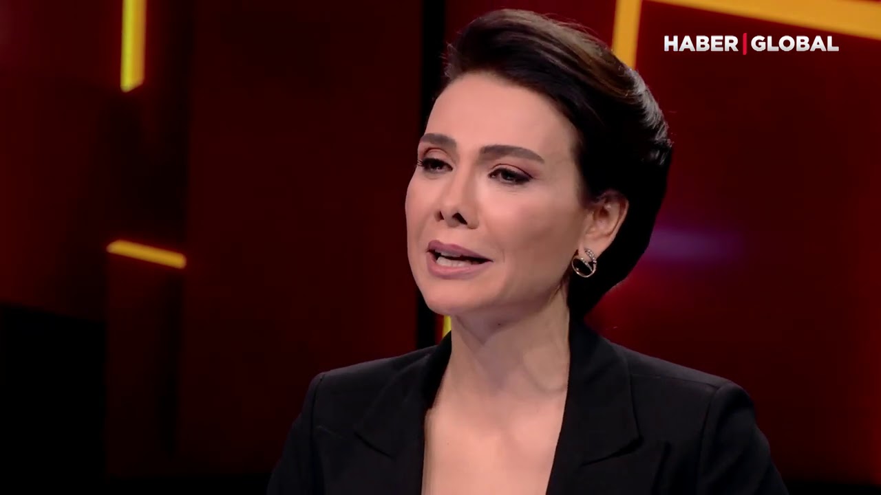 Pınar Altuğ Yağmur Atacan'la Evlilik Sözleşmesi İmzaladığı İddialarına Yanıt Verdi.