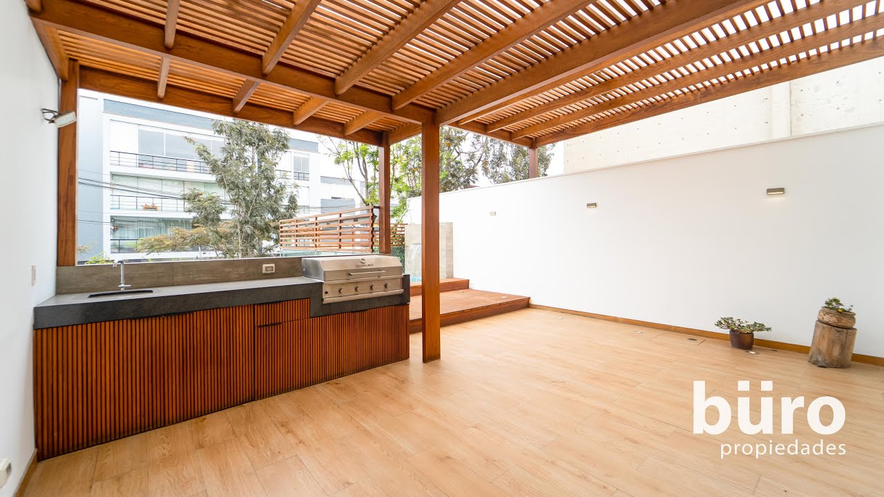 Preciosa Casa con Terraza, Piscina y Gimnasio en Venta Aurora Miraflores