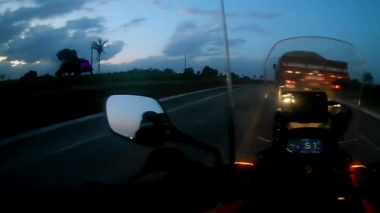 De Garanhuns a Lajedo  anoitecendo na estrada BR423