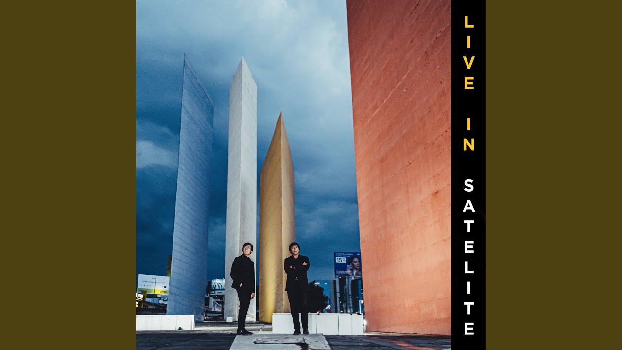 COSMOVITRALES (Live in Satelite)