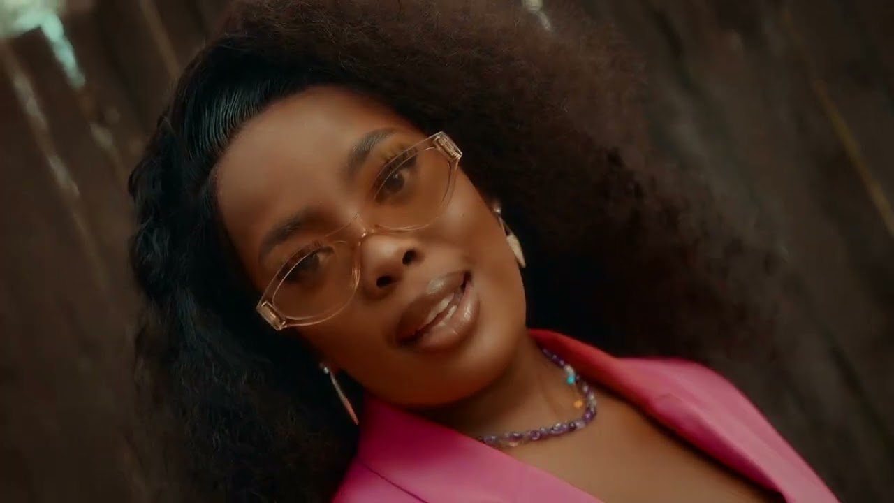 DJ Moscow x Cnethemba Gonelo ft. B33kay SA x Frank Mabeat x De Soul x Mzizi - Emaweni (Music Video)