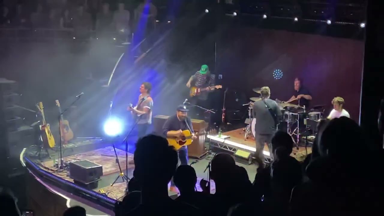 Bear’s Den - Agape (Live at Manchester Albert Hall, May 22nd 2022)
