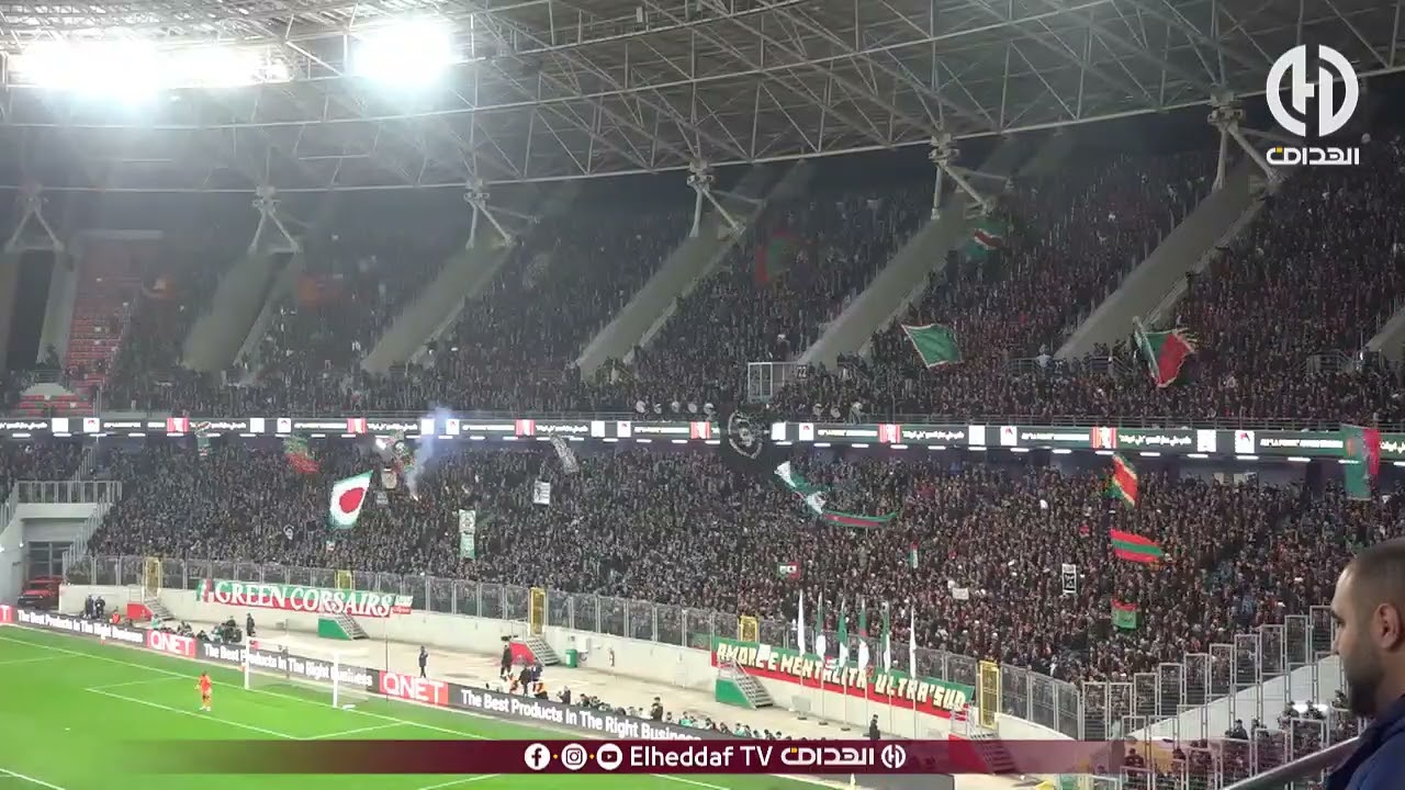 شــاهد.. إبداع جماهير المولودية في لقاء لوبوبو 🥳🟢🔴