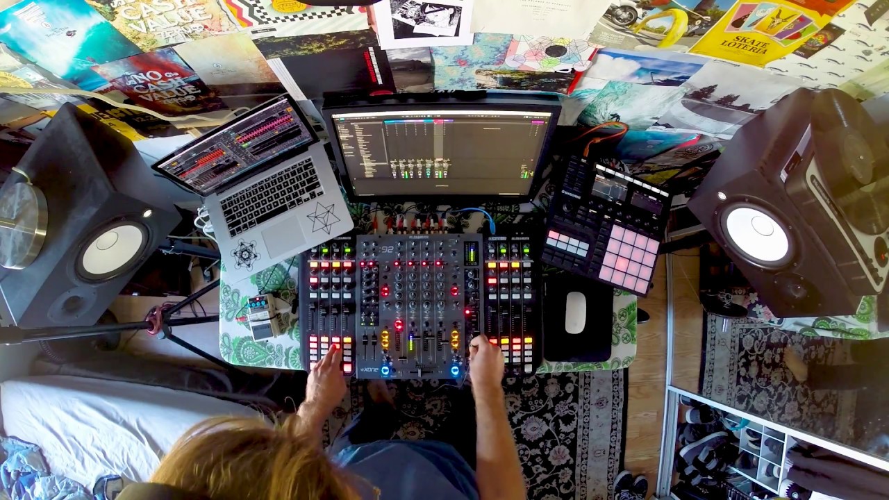 Techno Mix w/ Traktor, Ableton, Xone 92, Xone K1, Xone K2, Boss DD-7, and Maschine