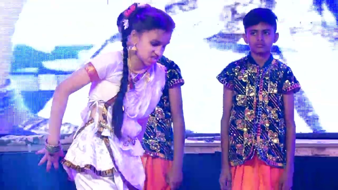 SMT School Holnanathe – Gathering Function | Mere Dholna Dance
