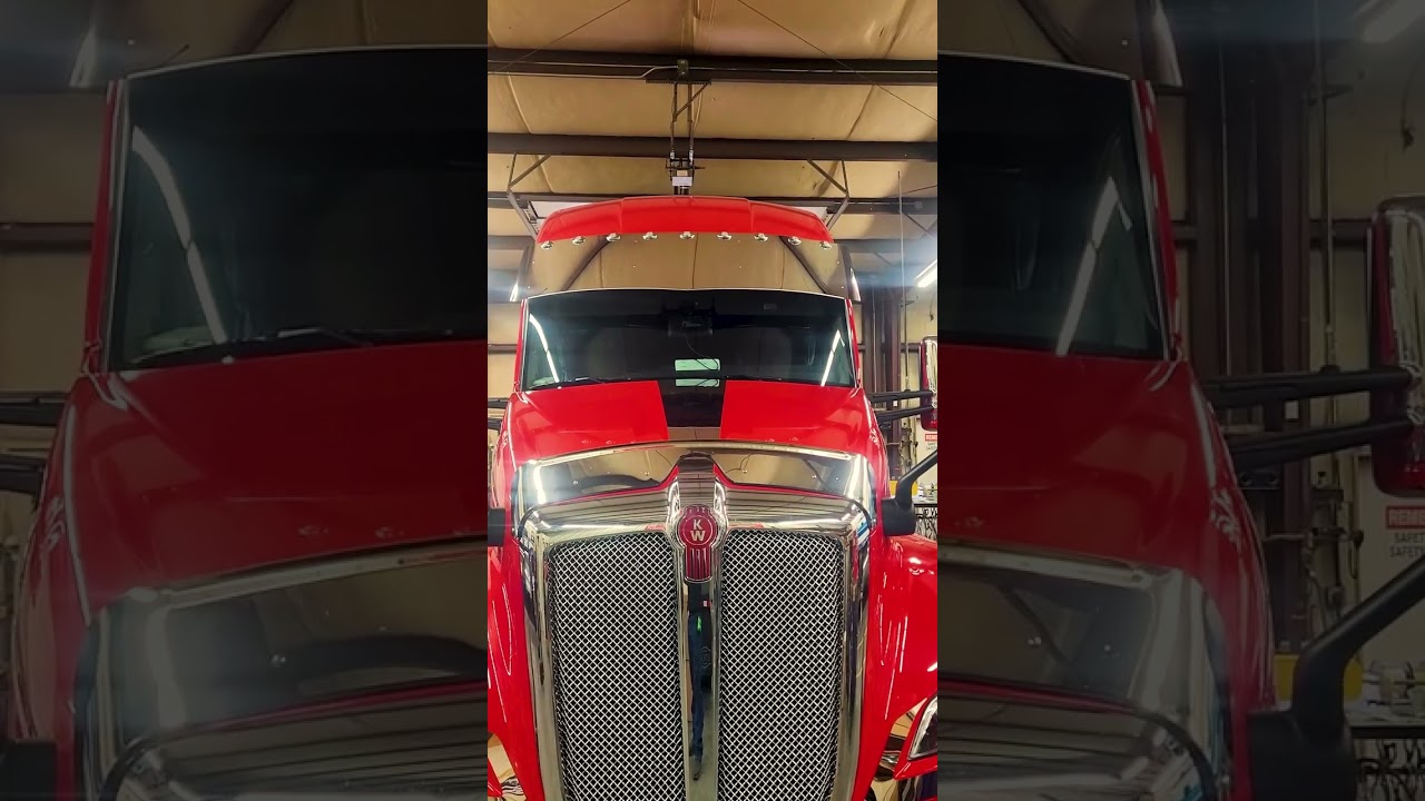 Kenworth T680 Visor!