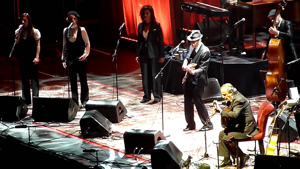 Leonard COHEN Le Partisan live in Paris 2009