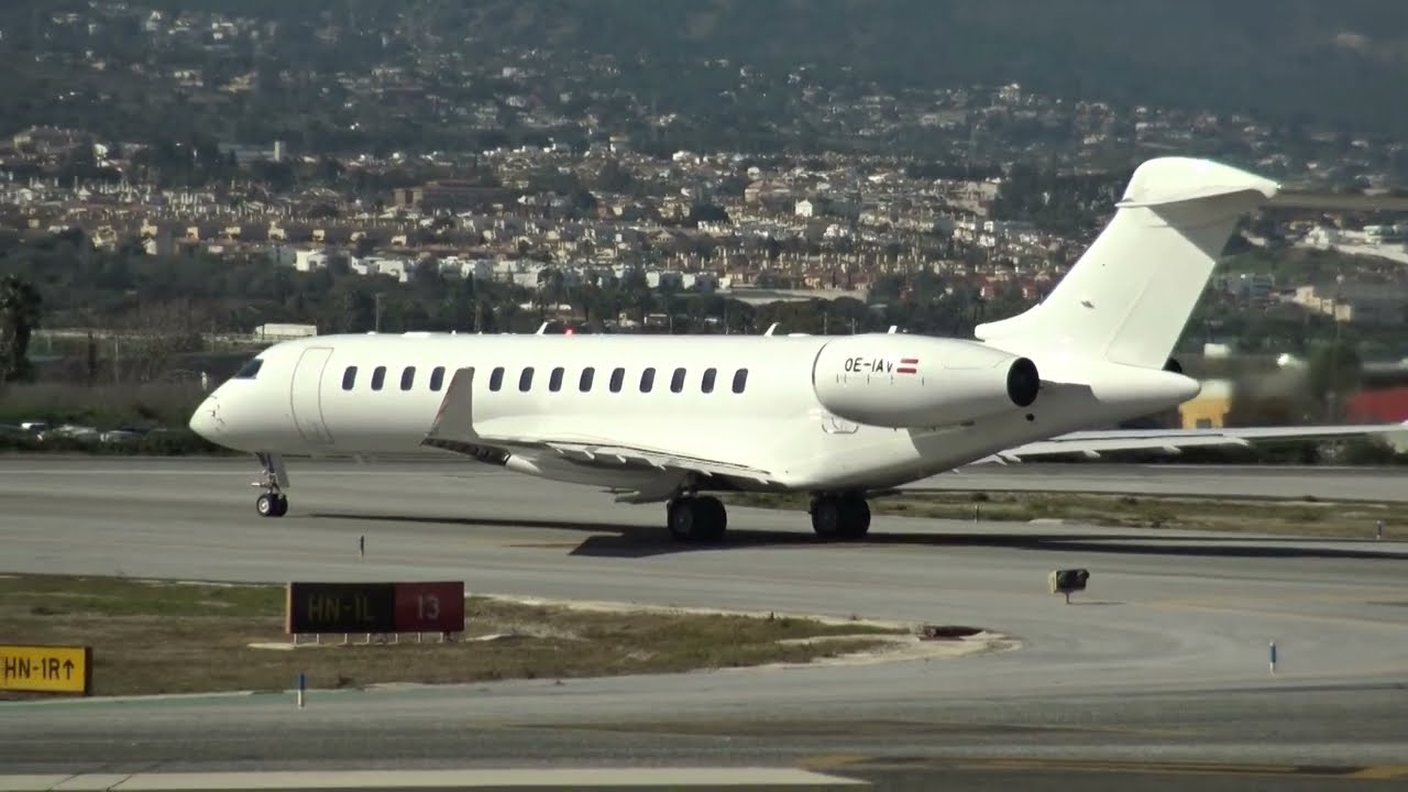 Private Bombardier BD 700 2A12 Global 7500 OE-IAV Taxing Malaga LEMG