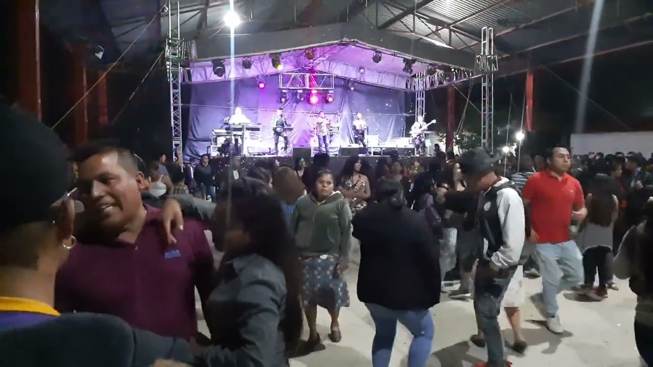 zonte musical tocando en ixtaczoquico xochiatipan hgo en los 3 años de jade