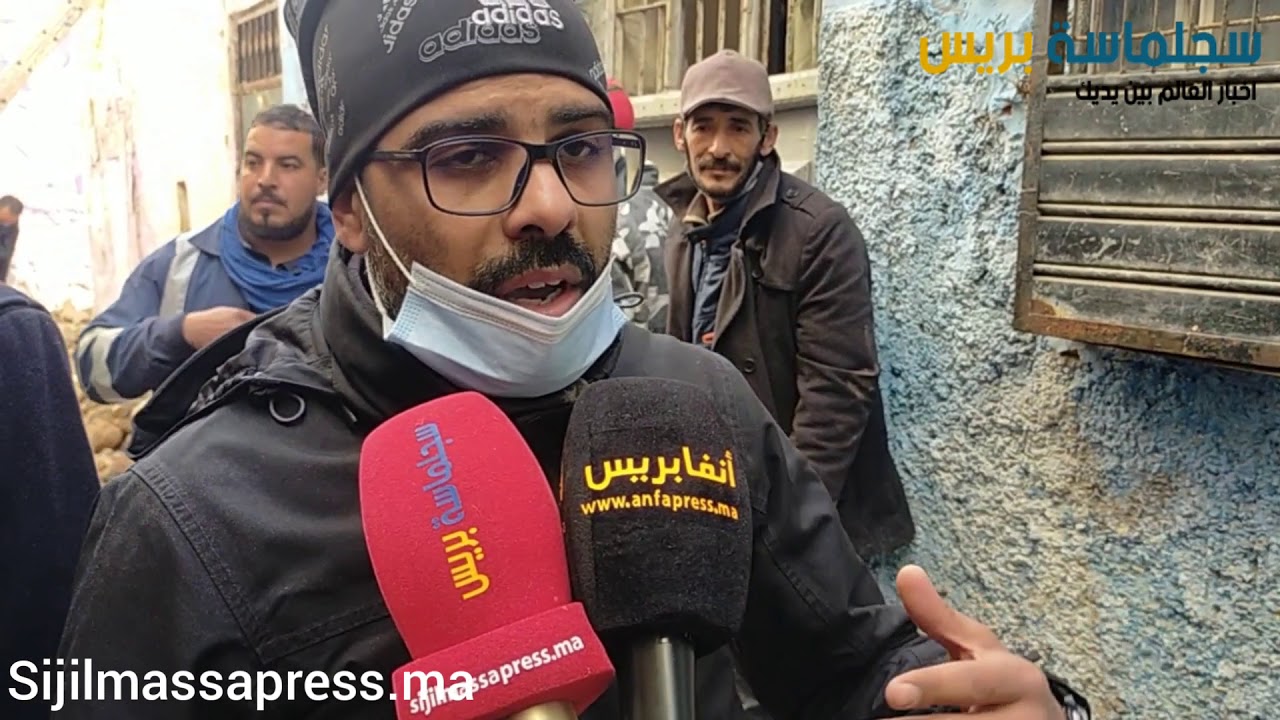 ازالة بناية خطيرة ٱيلة للسقوط بدرب الحداوي بالمدينة القديمة البيضاء من طرف السلطات المحلية بالبيضاء