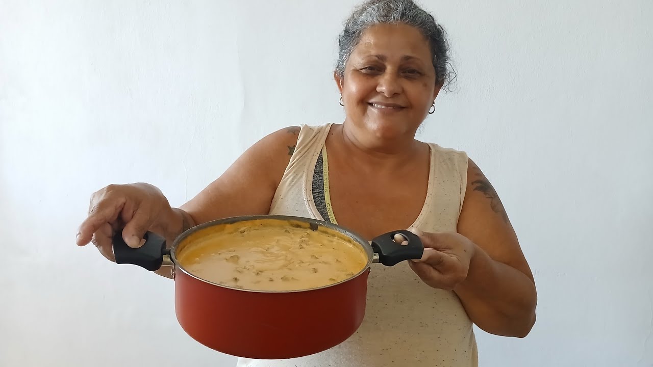 FIZ ESTROGONOFE DE CARNE E UM ARROZ FRESQUINHO PARA O ALMOÇO DE SÁBADO 