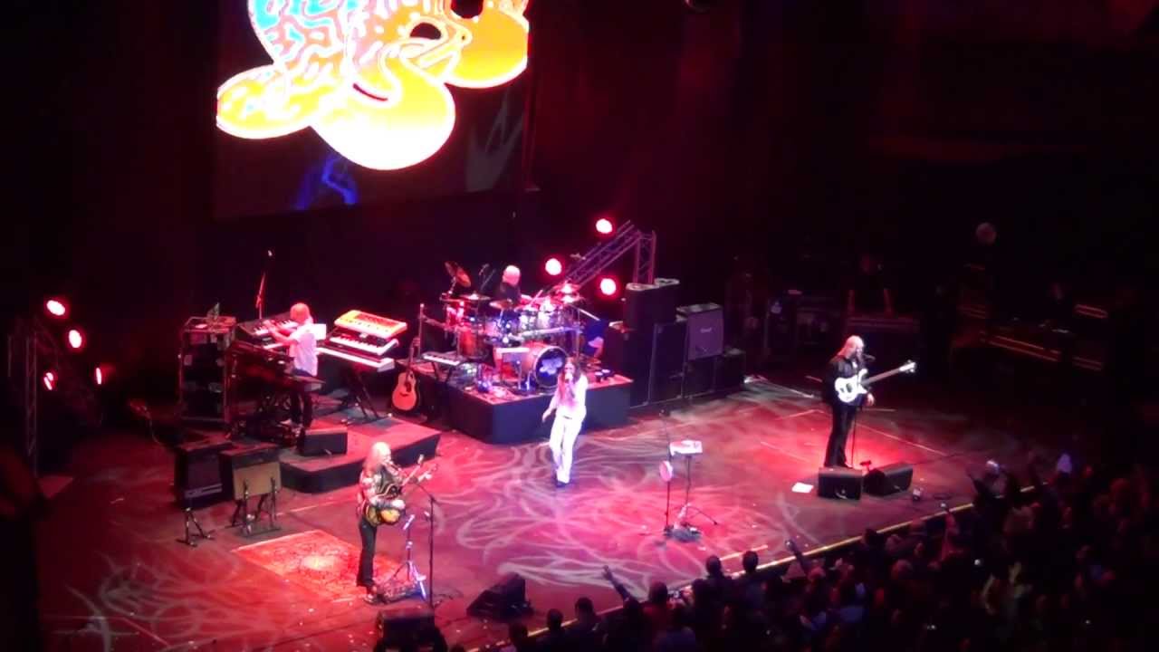 Roundabout, YES en Chile