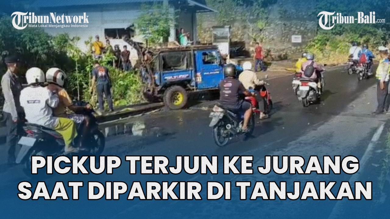 MENCEKAM, Mobil Pickup Terjun Ke Jurang Saat Diparkir Di Tanjakan Di Gianyar Bali, Sopir Luka-luka
