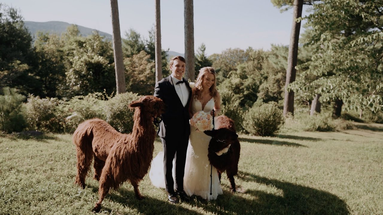 Cristina & Cooper's Alpaca Filled Day!