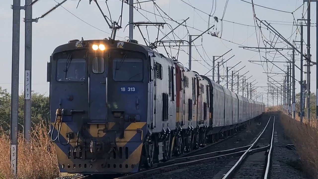 South African Railways class 18E locomotives arrival at Cheverly Station KZN.