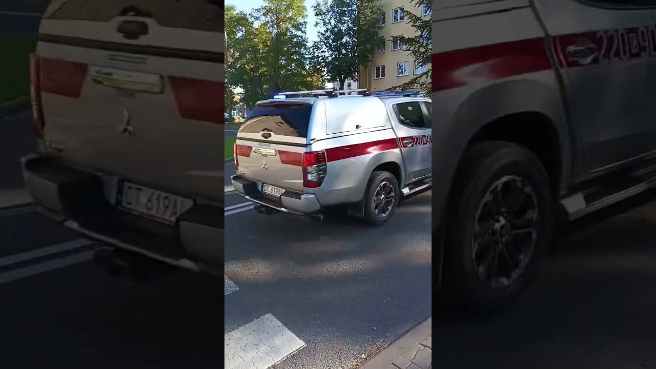 Alarmowo KW PSP Toruń Zespół Dronowy 220[C]90 SLRr Mitsubishi L200