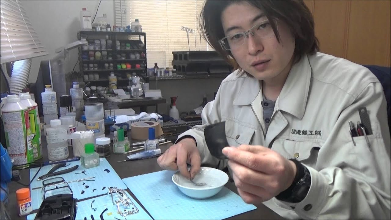 なべさんのプラモデル製作記 磨ぎ出しの仕方 アクリル塗料でのトップコートの場合（1）
