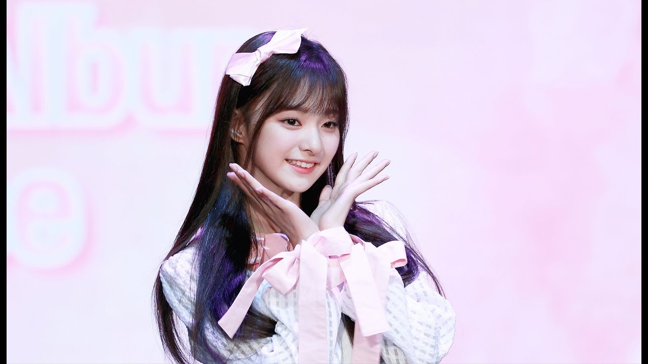 180605 쇼케이스 프로미스나인 이나경 두근두근 4K 직캠