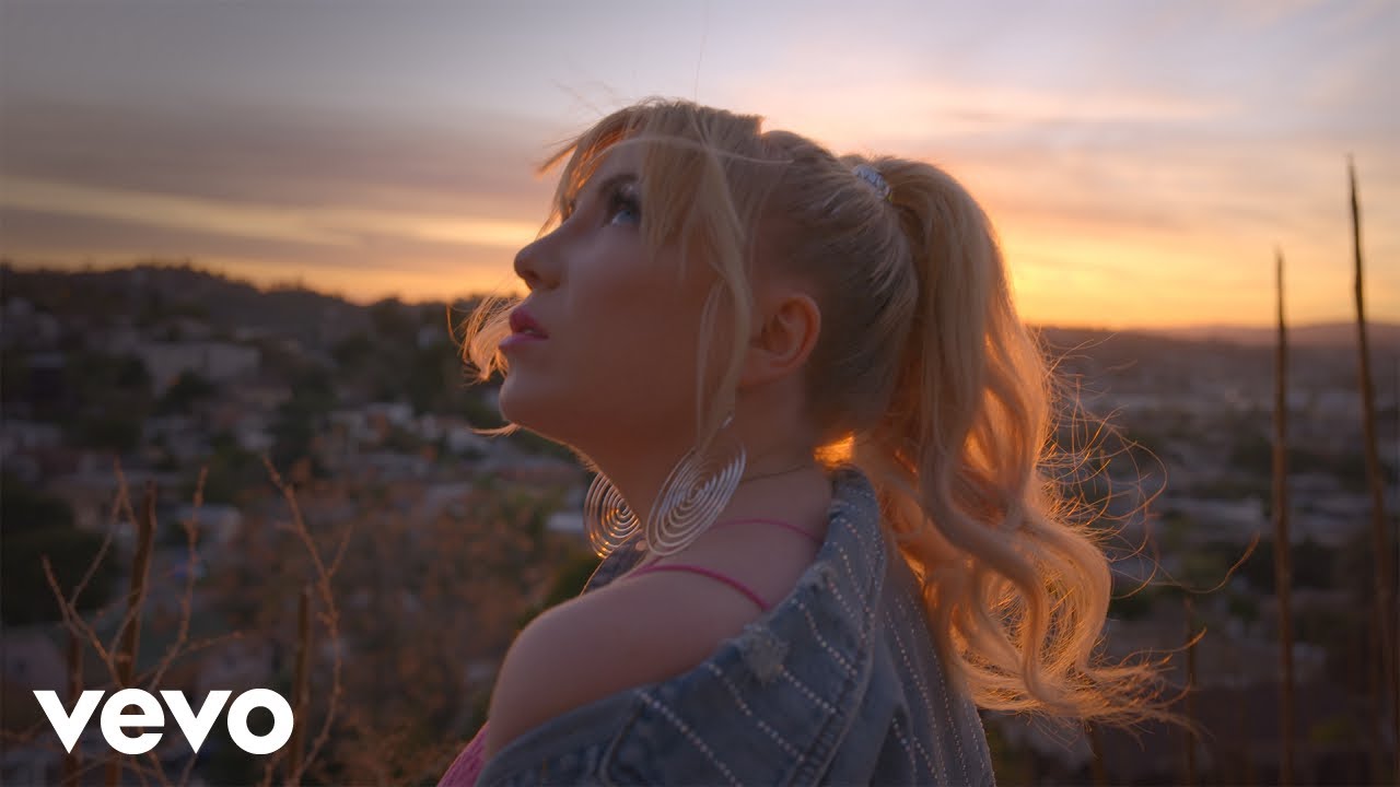 Jasmine Crowe - Sky Is Falling (Official Music Video)