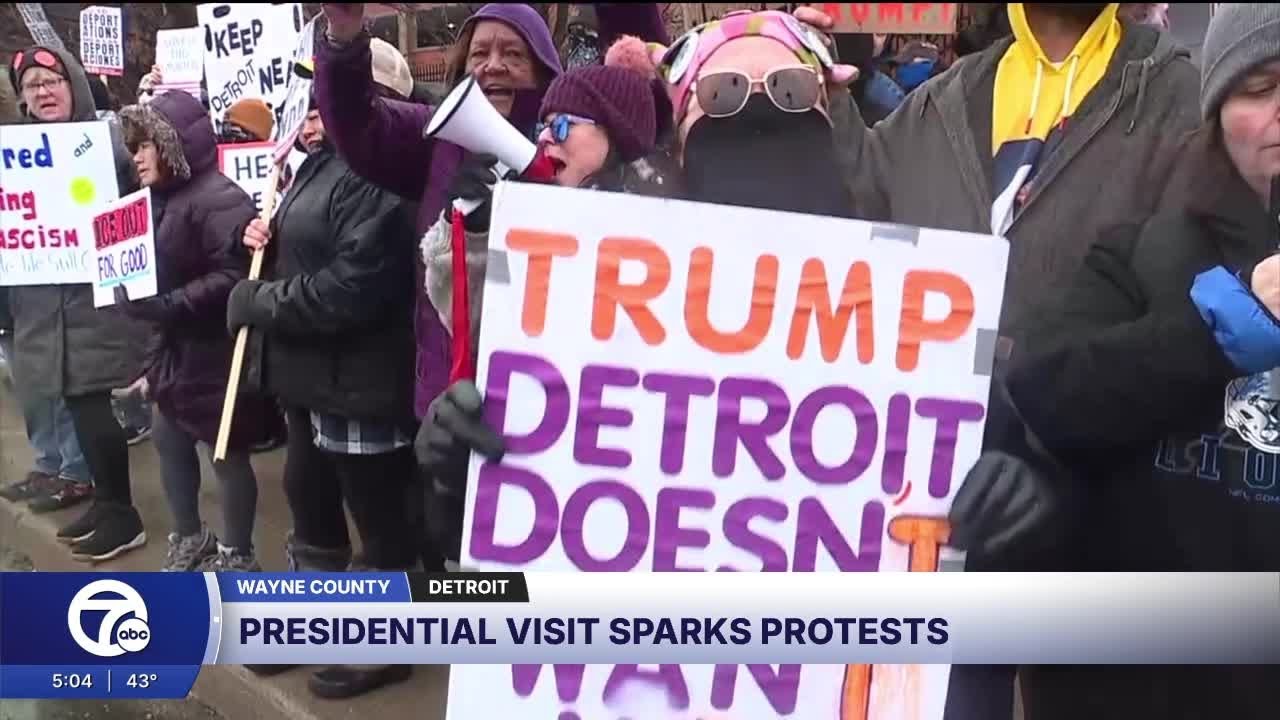 Hundreds gather to protest President Donald Trump&rsquo;s visit to Detroit