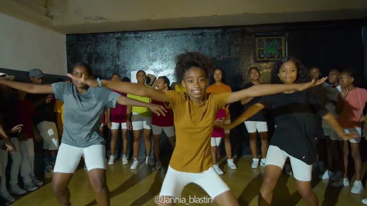 Rim-KA - African Queen Choreo by Jannia Blast'in /BLAST'iN DANCE SCHOOL Tamatave
