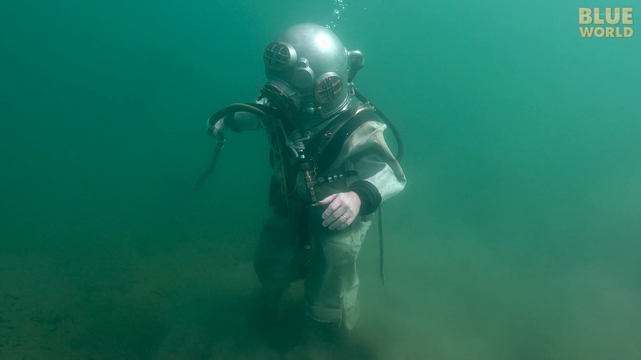 Helmet Diving | JONATHAN BIRD'S BLUE WORLD