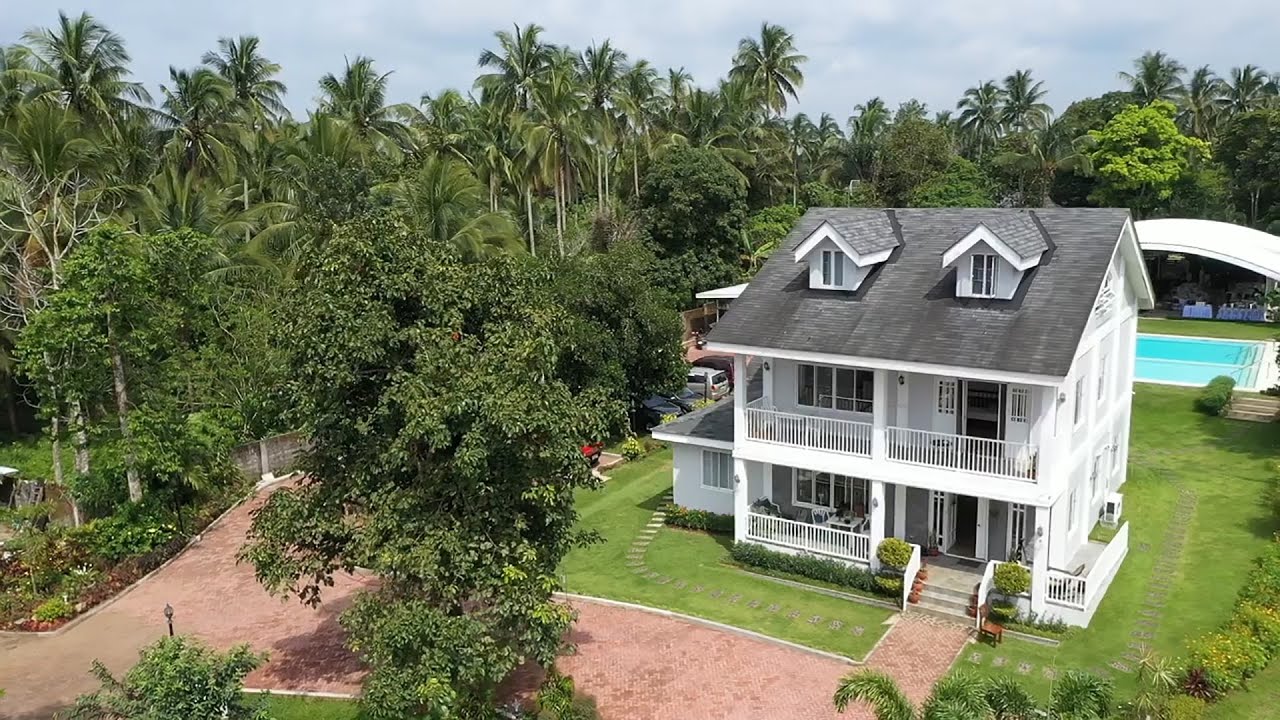 Mariel's Garden |  Video Tour