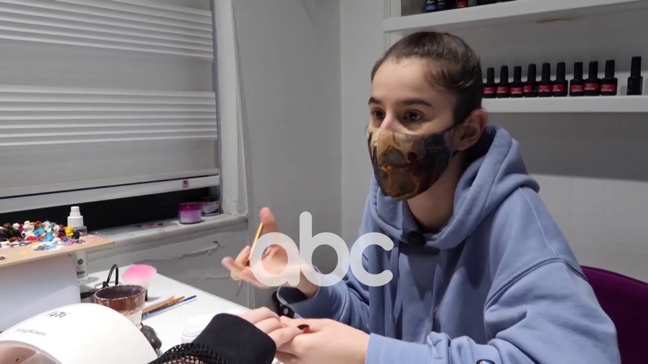 Disa keshilla si te dekoroni thonjte ne menyre festive | ABC News Albania