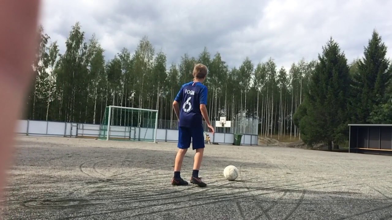 JALKAPALLO VETELYÄ