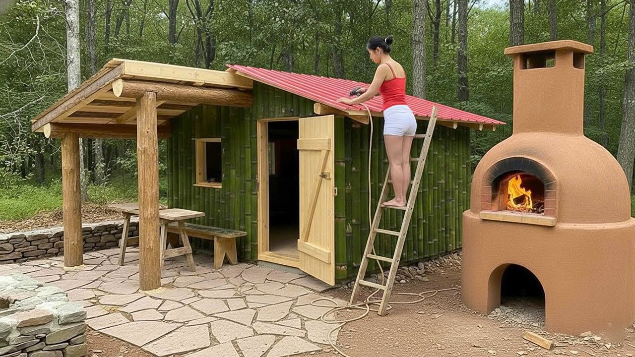 Talented Girl Spends 7 Days Building a Bamboo Kitchen and Clay Stove in the Wilderness