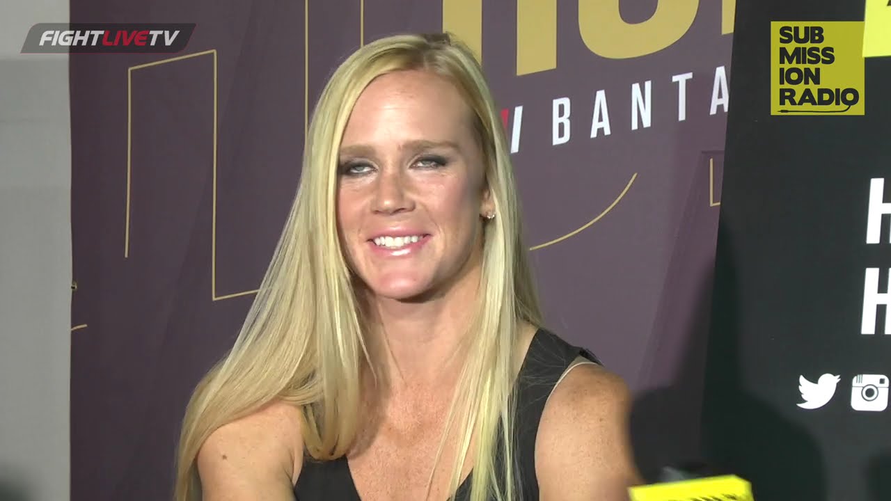UFC 193: Холли Холм о том, как её ударил ногой фанат, и насколько хороша боксерская техника Ронды...