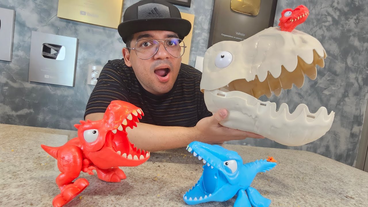 ABRI UMA CABEÇA GIGANTE DE DINOSSAURO DE FOGO E ÁGUA!