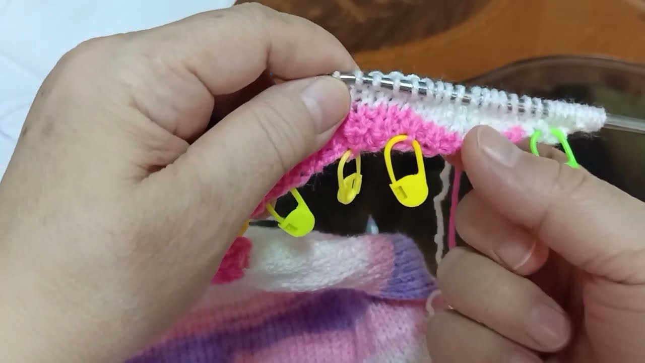 طريقة زيادة الغرز والكم الرجلان البادئ من تحت سنة تانية تريكو الجزء الثاني