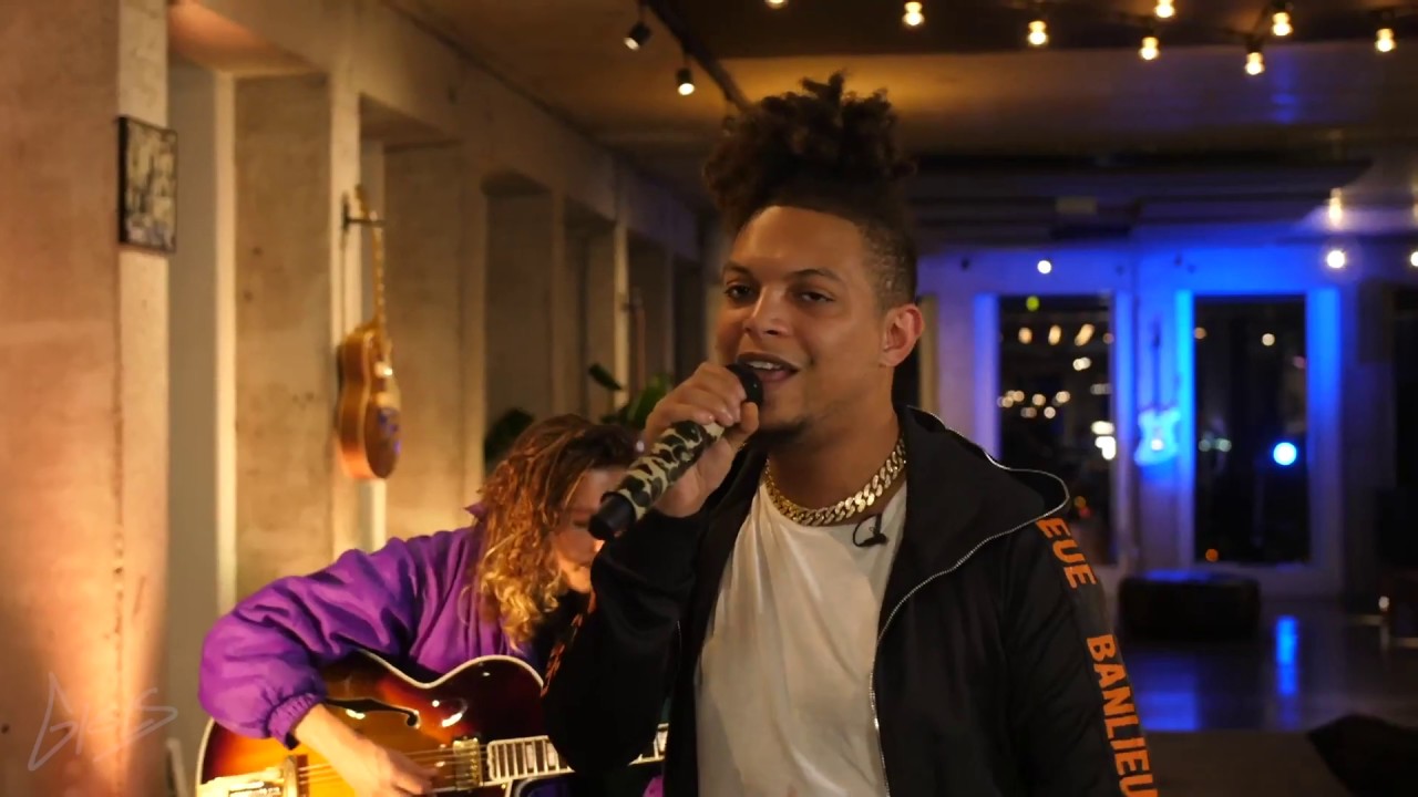 Ronnie Flex - Alleen (Live akoestisch  ) Altijs samen