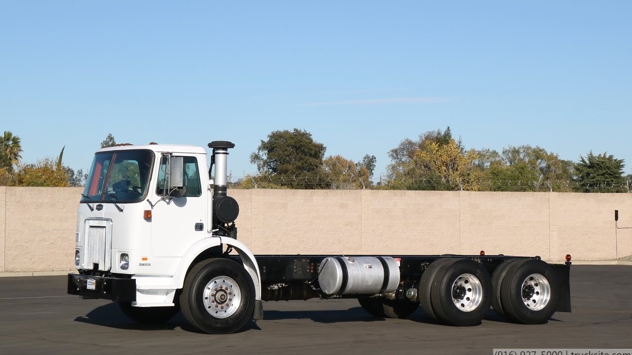 2003 Autocar Xpeditor Cab & Chassis