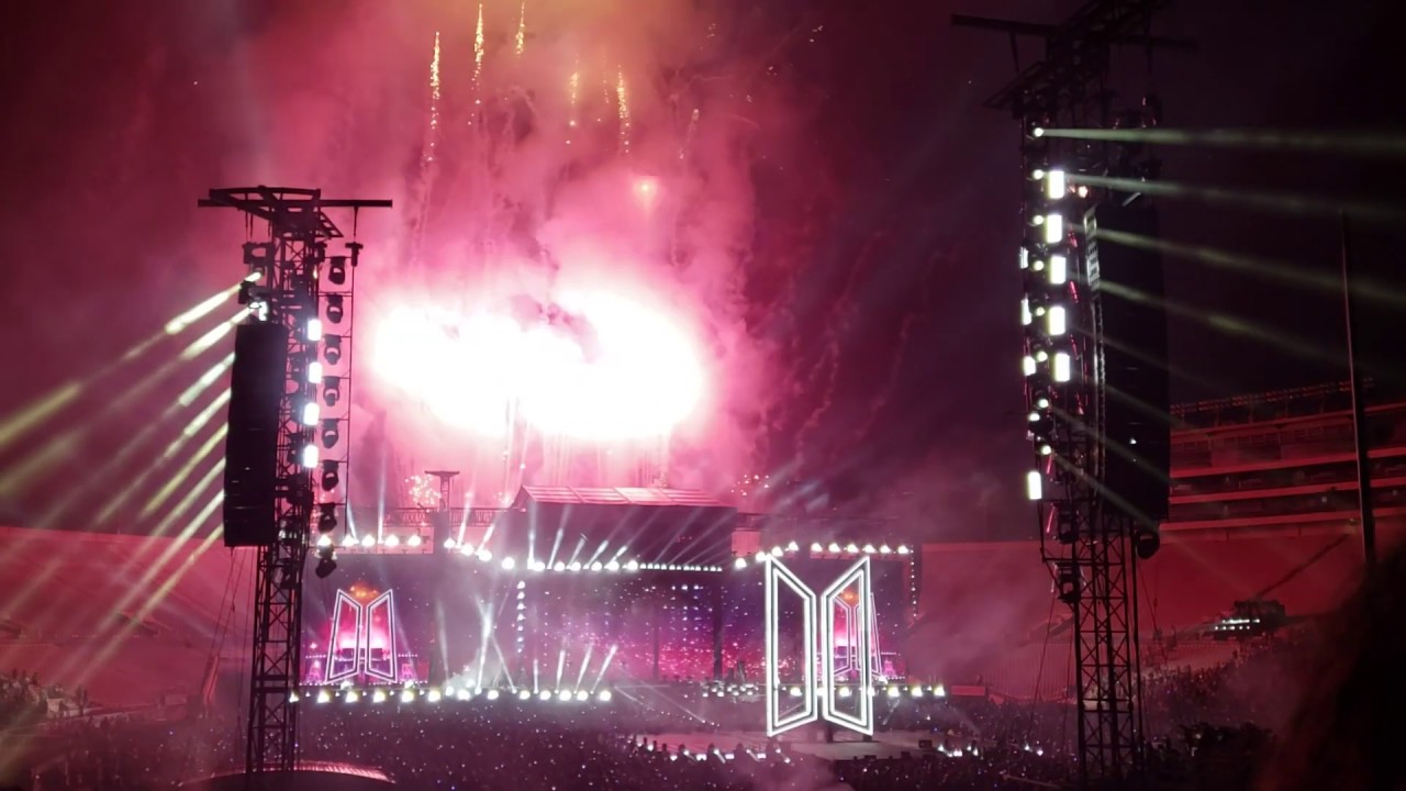 BTS Speak Yourself Tour Day 1 at Rosebowl (MIKROKOSMOS AND ENDING)