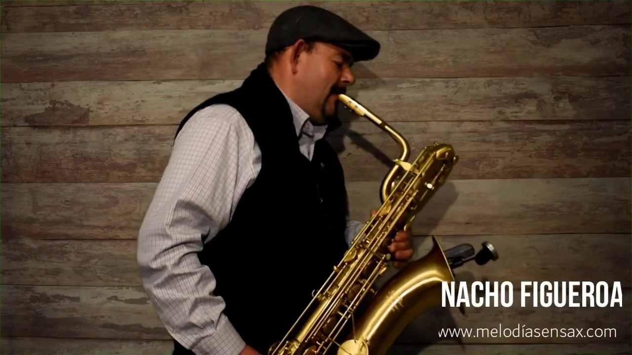 B&eacute;same mucho (sax bar&iacute;tono). Saxofonista Tijuana