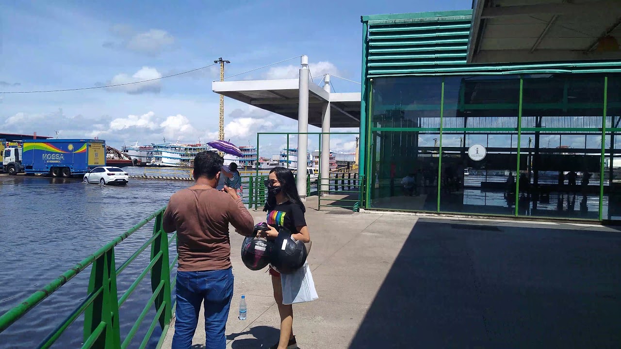 Porto (rodway) flutuante de Manaus na maior cheia do s&eacute;culo maio 2021. 4k Ud