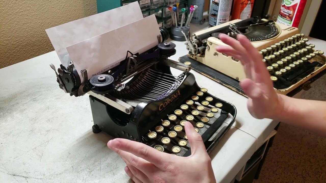 Corona 3 Folding Typewriter Review