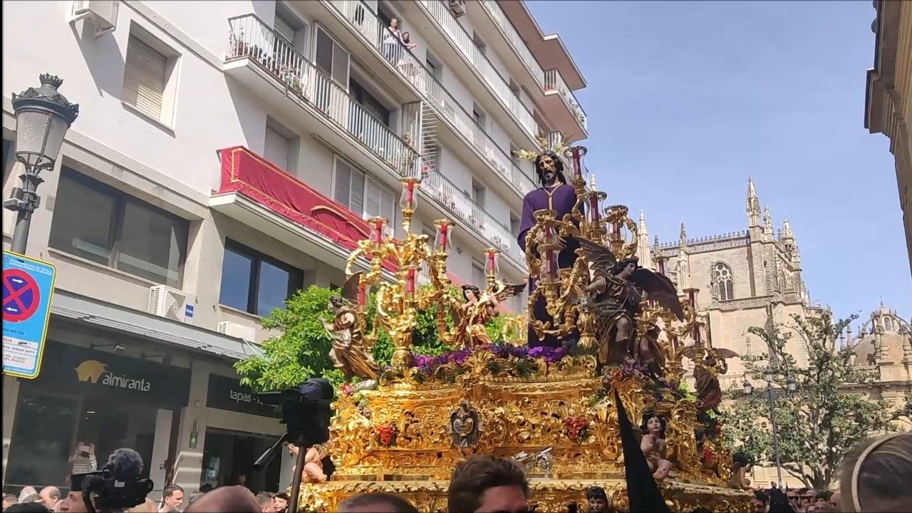 El Cautivo de Santa Genoveva llegando al Postigo con Pasión de Linares 2023