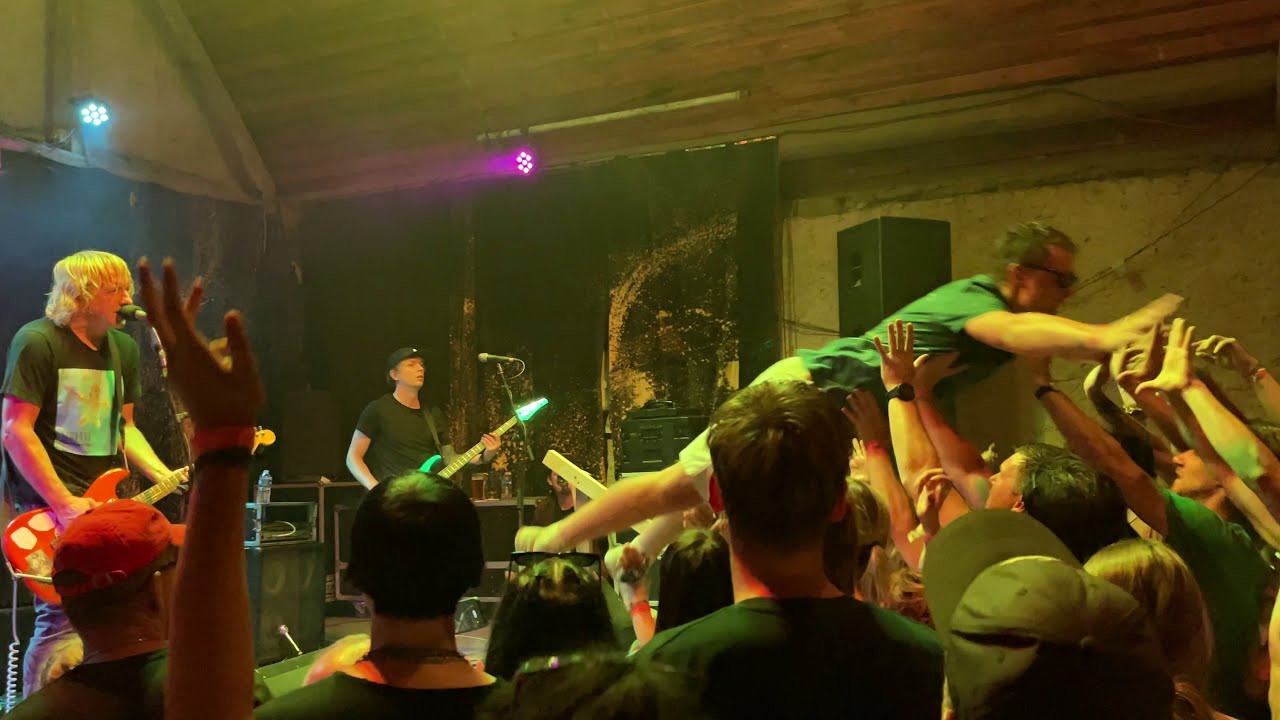 Vypsaná fiXa - Francouzska zpívá chanson - Chotěmice Vesnický hudební klub 2023 [4K]