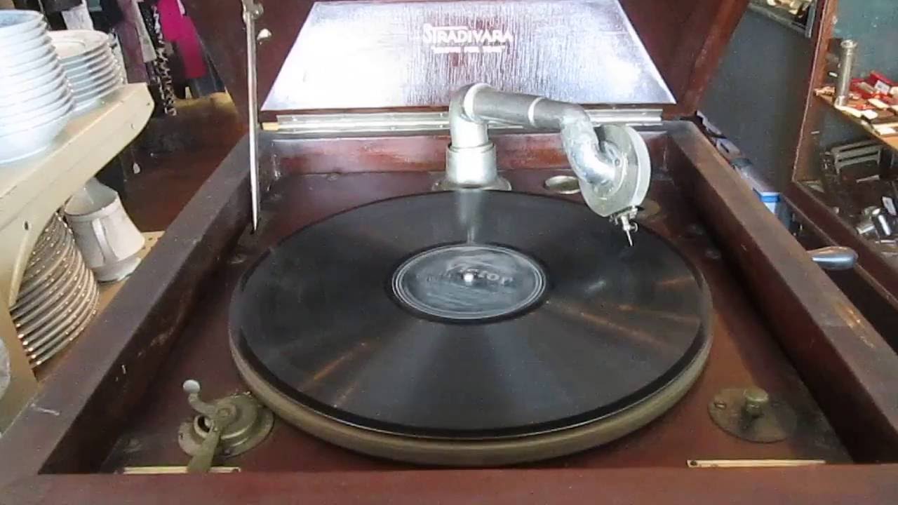 Antique Strativara Wind Up Phonograph Victrola Vintage Record Player NO RESERVE