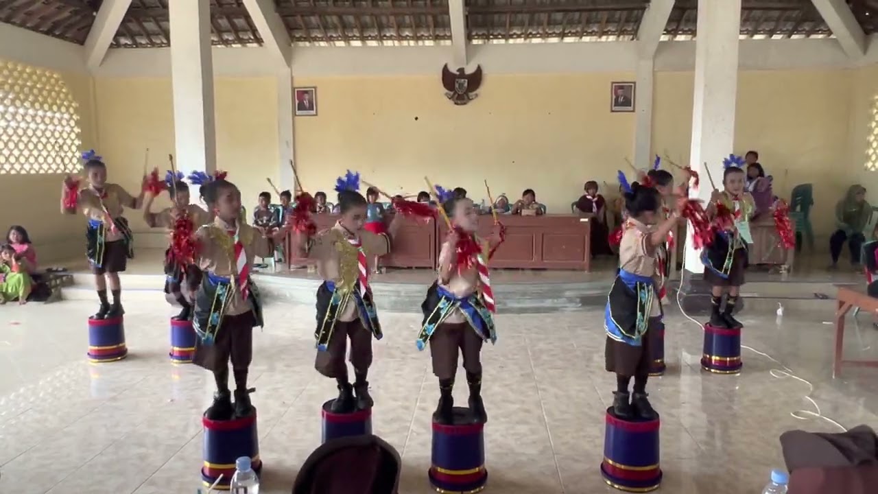 TARI SIAGA PUTRI  SDN PENGKOL