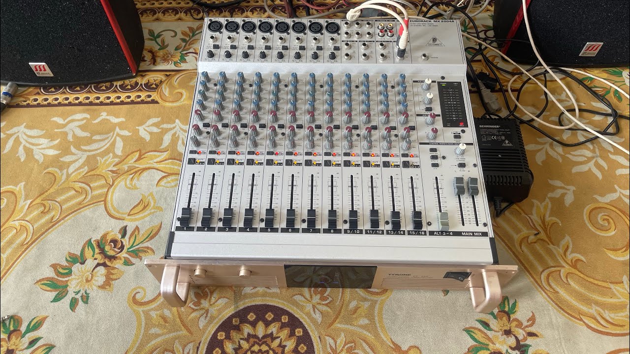 Mixer behringer eurorack mx 2004A hàng bãi Đức xuất Nhật điện 100vac