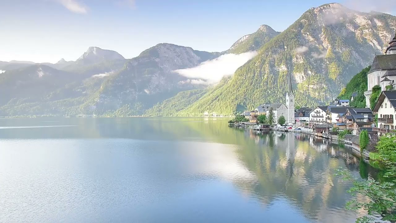 此生必訪的景點哈修塔特的日出 Sunrise at Hallstatt, a must-visit destination in your lifetime背景歌曲:慈悲的耶穌(Pie Jesu)
